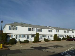 29 Commodore Cmns, Derby, CT 06418 exterior