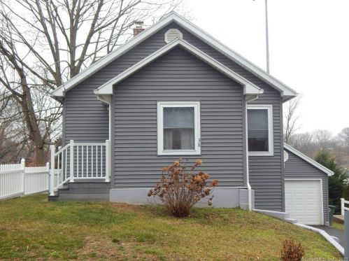 38 Concord Ave, Milford, CT 06460 exterior