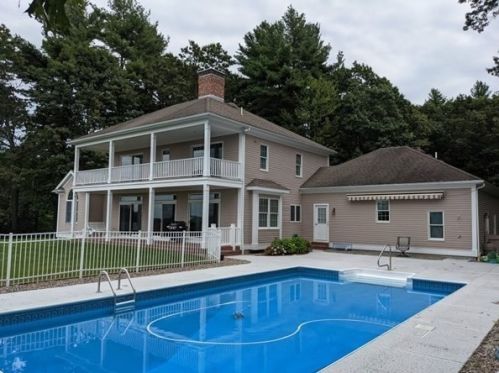 45 Kettle Hole Rd, Bolton, MA 01740 exterior