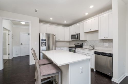 70 Trotter Rd, Weymouth, MA 02188 exterior