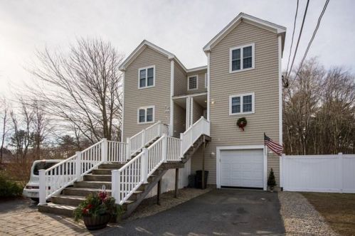 29 Lafayette Rd, Salisbury-Beach, MA 01952 exterior