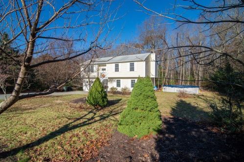 19 Sycamore Dr, Coventry, RI 02816 exterior