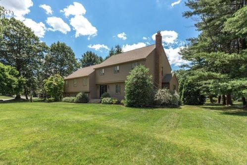 55 Indian Spring Rd, Milton, MA 02186 exterior