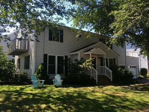 115 Lake Rd, South Kingstown, RI 02882 exterior