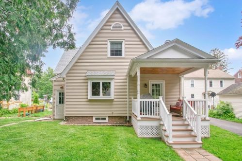 130 Riverview Ave, Longmeadow, MA 01106 exterior