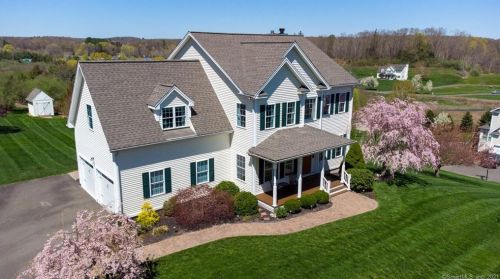 1 Quarry Ridge Rd, Sandy Hook, CT 06482 exterior