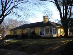 106 Oliver Rd, Newton, MA 02468 exterior