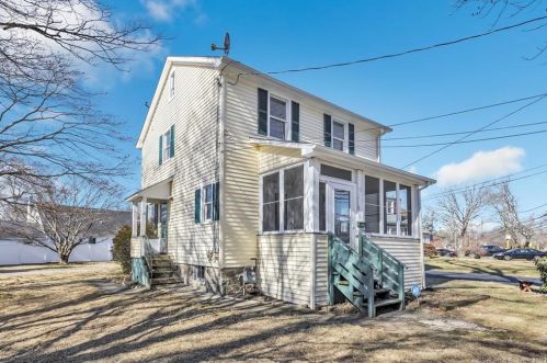 1329 Huntington Rd, Stratford, CT 06614 exterior