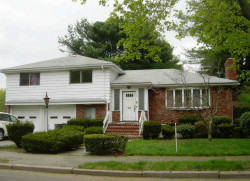 128 Olde Field Rd, Newton, MA 02459 exterior