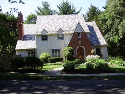 8 Meadowbrook Rd, Newton, MA 02459 exterior