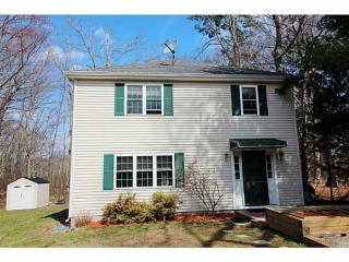 110 Seneca St, Cumberland, RI 02864 exterior