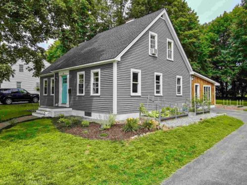 29 Towle Ave, Hampton, NH 03842 exterior