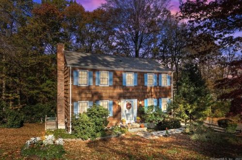 27 Glen Ave, Norwalk, CT 06850 exterior