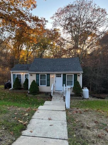37 Summit View Rd, Terryville, CT 06786 exterior