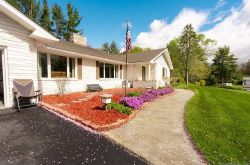 150 Fox Den Rd, Bristol, CT 06010 exterior