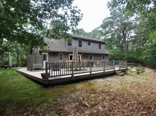 93 Hvoslef Way, Marthas Vineyard, MA 02568 exterior