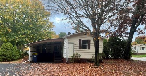 3 Nottingham Pl, Coventry, RI 02816 exterior