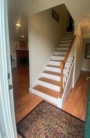 6 Baird Trce, Springfield, MA 01118 exterior