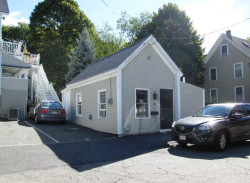 8 Hale St, Newton, MA 02464 exterior