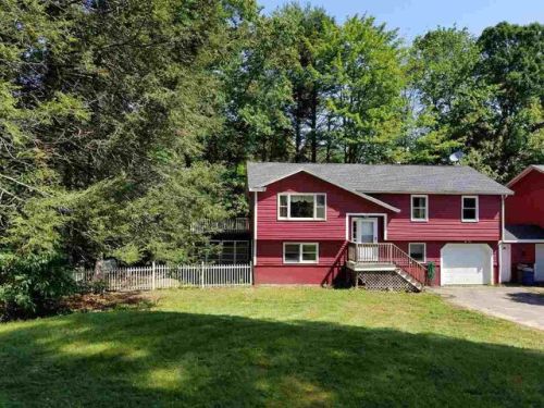 9 Kimberly Dr, Seabrook, NH 03874 exterior