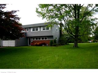 11 Craigmore Rd, Bloomfield, CT 06002 exterior