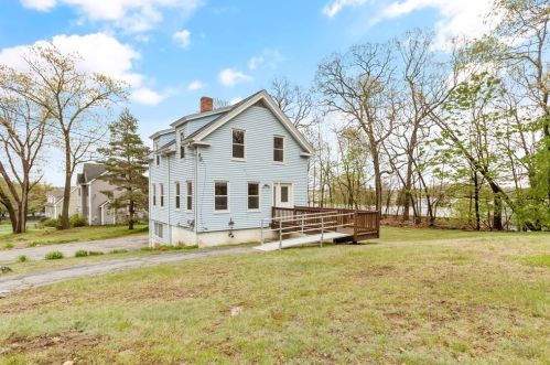 5 Sunset Ave, Woburn, MA 01801 exterior