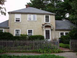 4 Crehore Dr, Newton, MA 02462 exterior