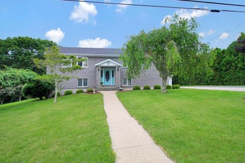 7 Thompson Ave, Westerly, RI 02891 exterior