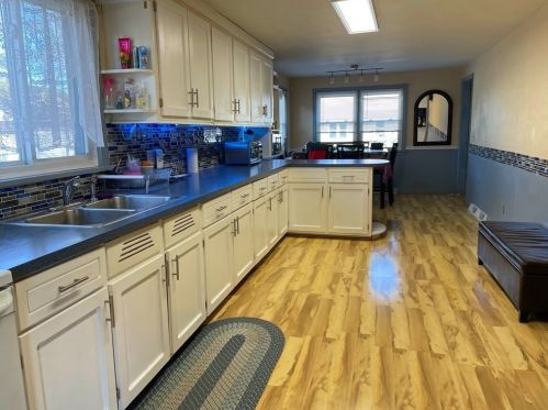 120 Homestead Blvd, Longmeadow, MA 01106 exterior