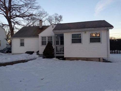 19 Brentwood Ave, Waterbury, CT 06705 exterior