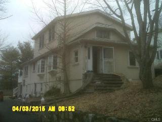 10 Driftway Rd, Danbury, CT 06811 exterior