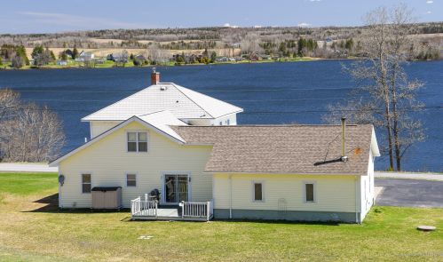 289 Cleveland Rd, Saint Agatha, ME 04772 exterior