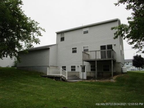23 Autumn Ln, Brewer, ME 04412 exterior
