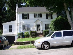 101 Woodcliff Rd, Newton, MA 02461 exterior