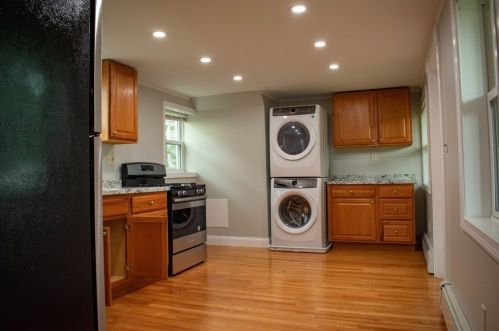 480 Centre St, Roxbury-Xing, MA 02130 exterior