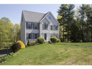 77 Ladyslipper Dr, Newmarket, NH 03857 exterior