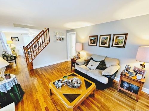 396 Long Hill Rd, Wallingford, CT 06492 exterior