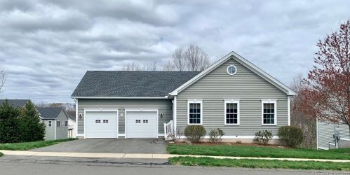 16 Chamberlain Xing, Windsor-Locks, CT 06096 exterior