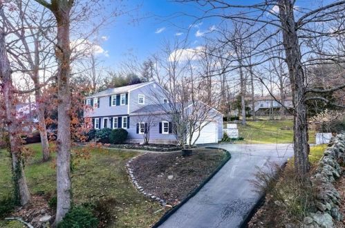 23 Latimer Dr, East Lyme, CT 06333 exterior