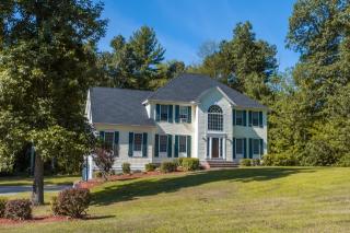 2 Coachman Rd, Windham, NH 03087 exterior