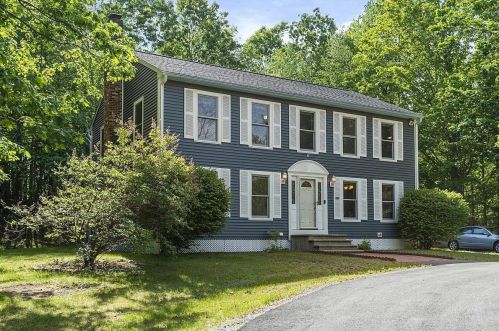349 Weare Rd, New Boston, NH 03070 exterior