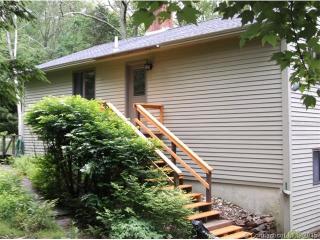 84 Singleton Rd, North Windham, CT 06235 exterior