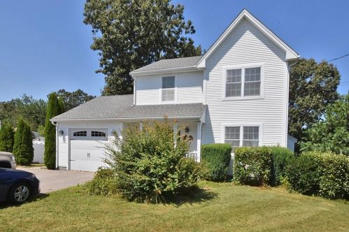 18 Fieldstone Way, Westerly, RI 02891 exterior