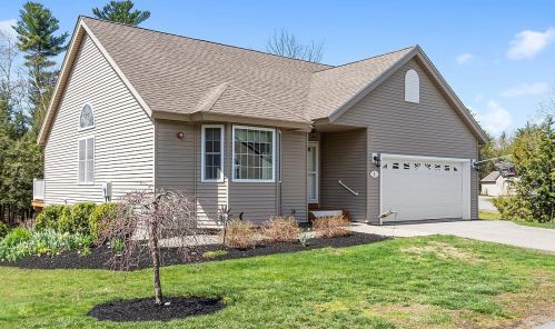 1 Cedar Ln, Newton, NH exterior