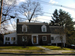 192 Carlton Rd, Newton, MA 02468 exterior