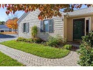 21 Hampton Towne Est, Hampton, NH 03842 exterior