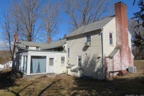 428 Haddam Moodus Rd, Moodus, CT 06469 exterior