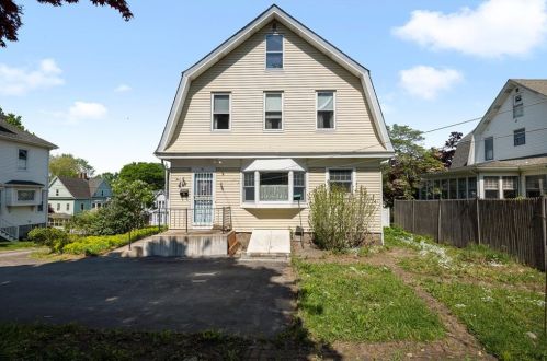 41 Summer St, Westerly, RI 02891 exterior