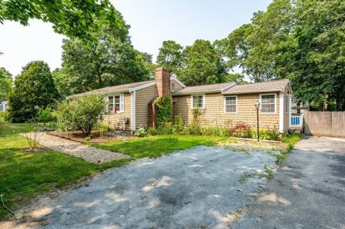 34 Sparrow Way, Yarmouth, MA 02664 exterior