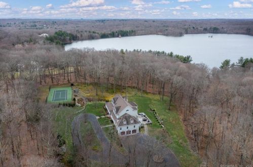 59 Squires Ln, New-Canaan, CT 06840 exterior